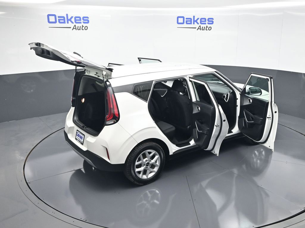 Used 2023 Kia Soul LX w/ LX Technology Package image 55