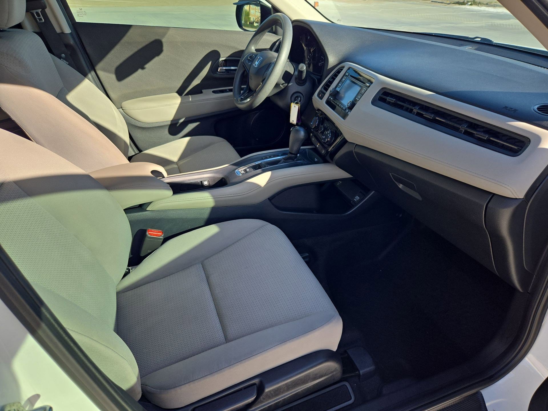 Used 2022 Honda HR-V LX image 29