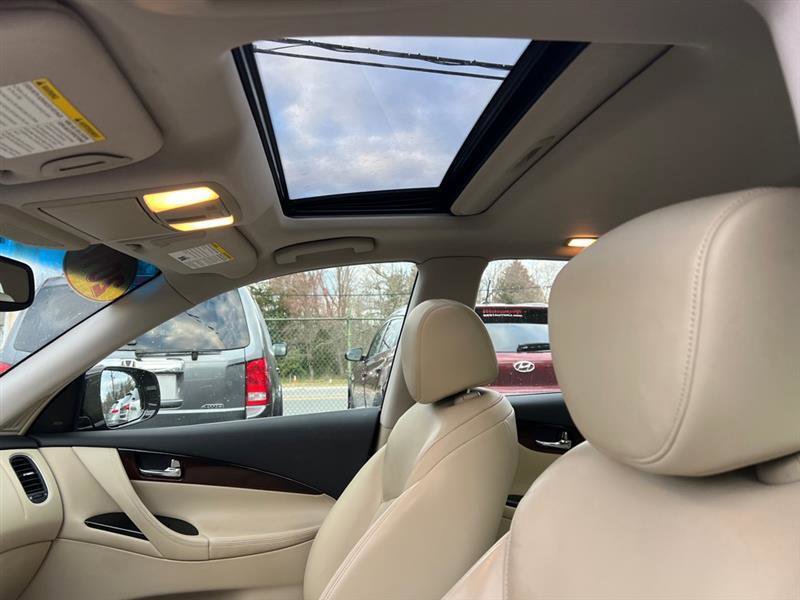 Used 2016 INFINITI QX50 AWD w/ Technology Package image 16