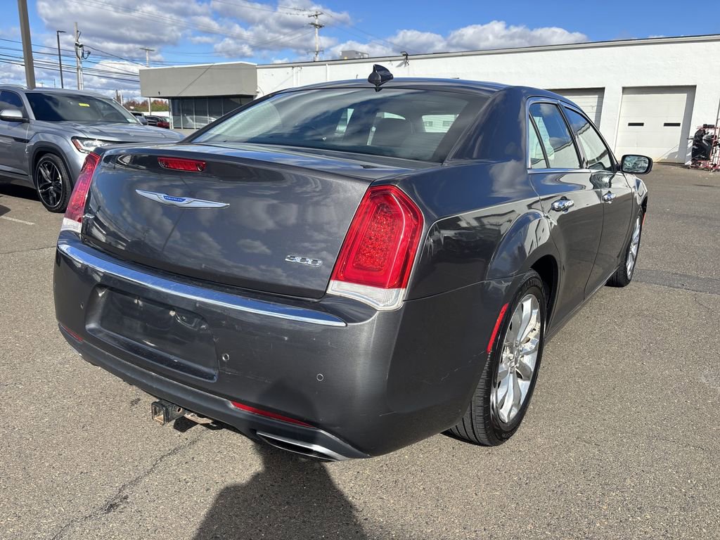 Used 2018 Chrysler 300 Limited w/ Safetytec Plus Group image 5