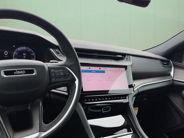 New 2026 Jeep Grand Cherokee Altitude image 24