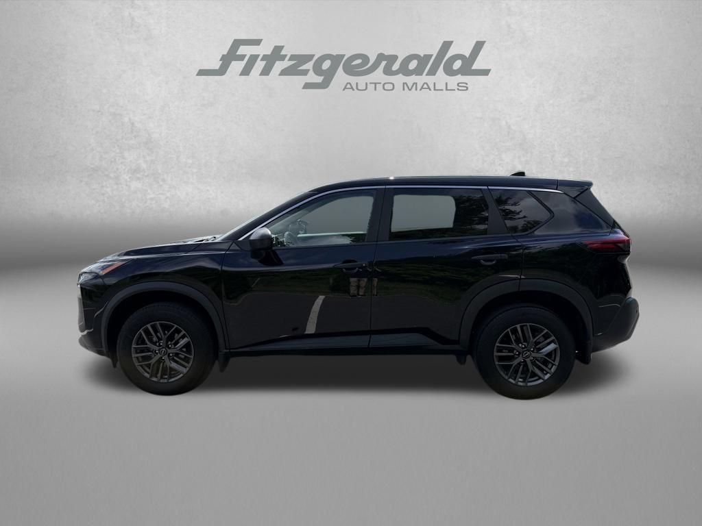 Used 2023 Nissan Rogue S AWD/4WD image 4
