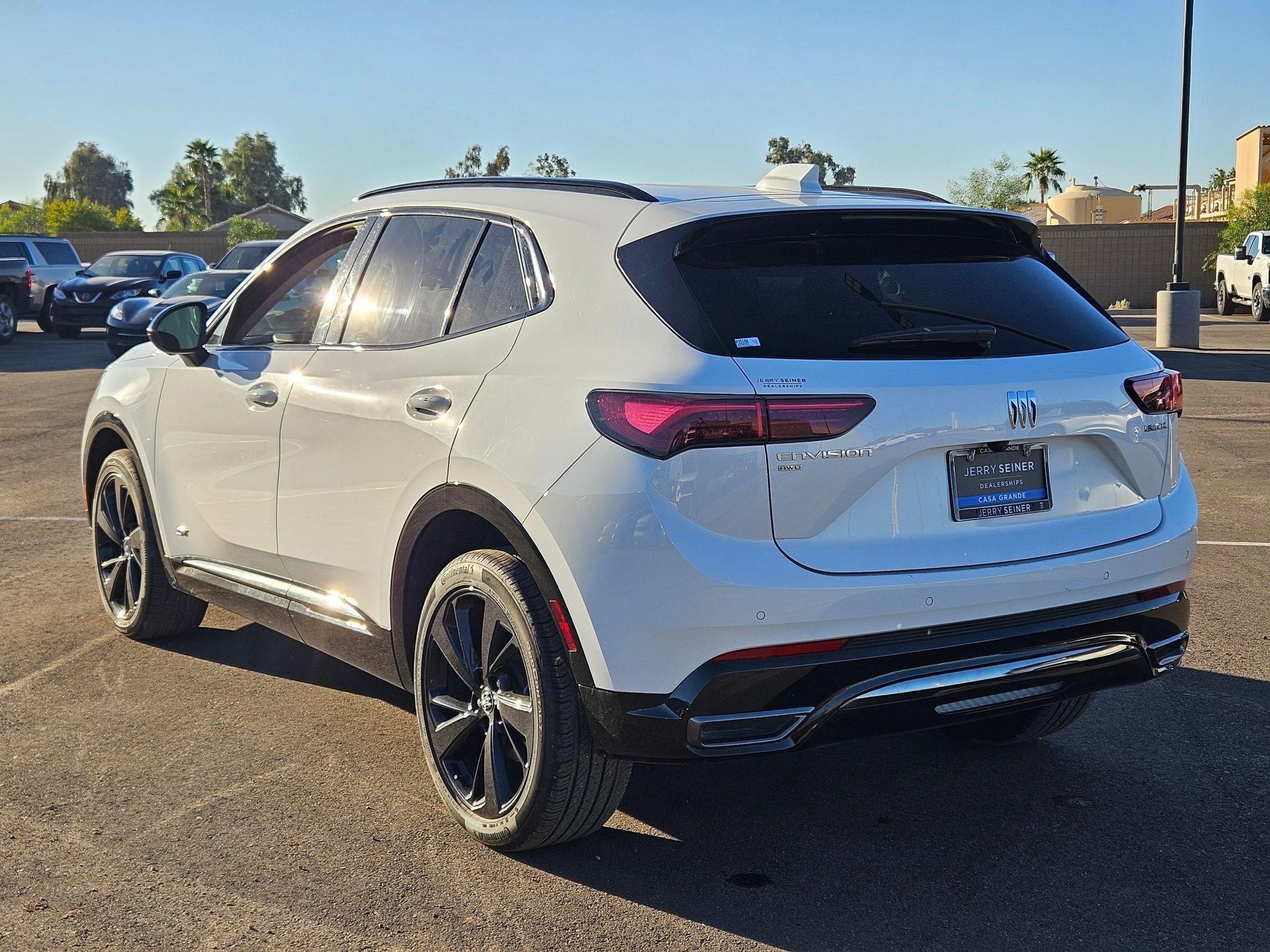 Used 2025 Buick Envision Sport Touring image 3