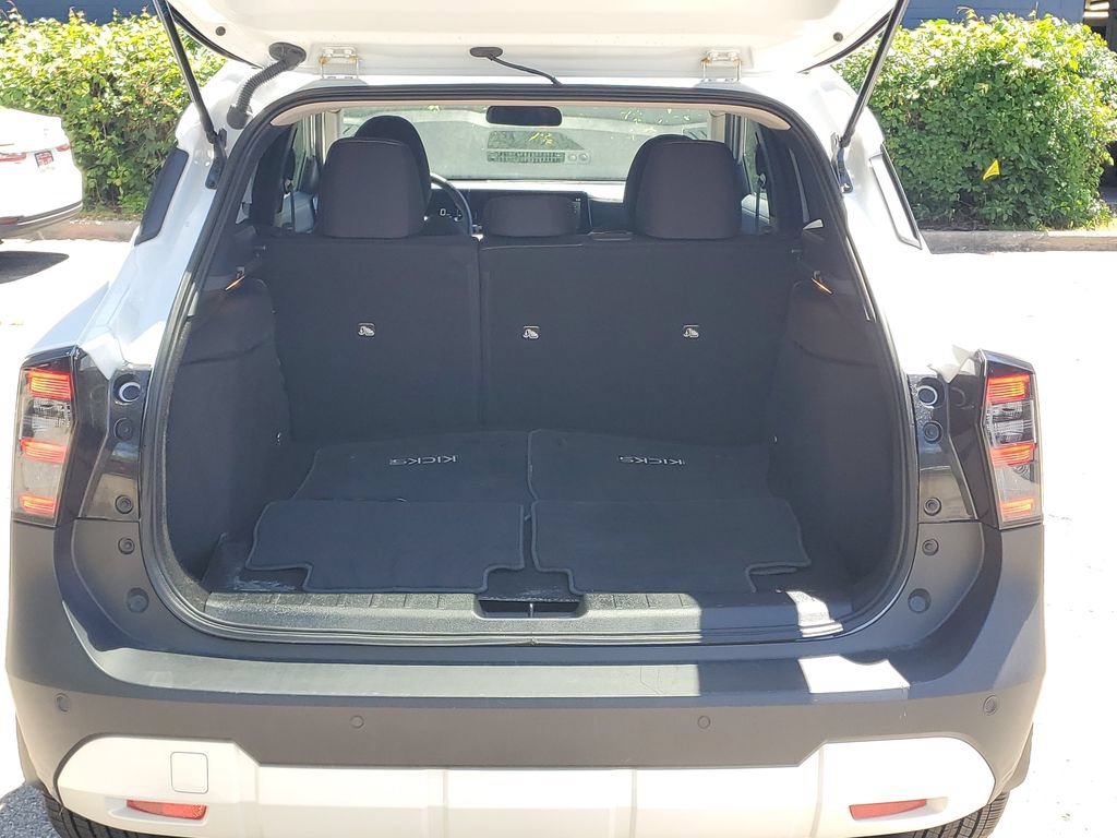 Used 2025 Nissan Kicks SV AWD/4WD image 7