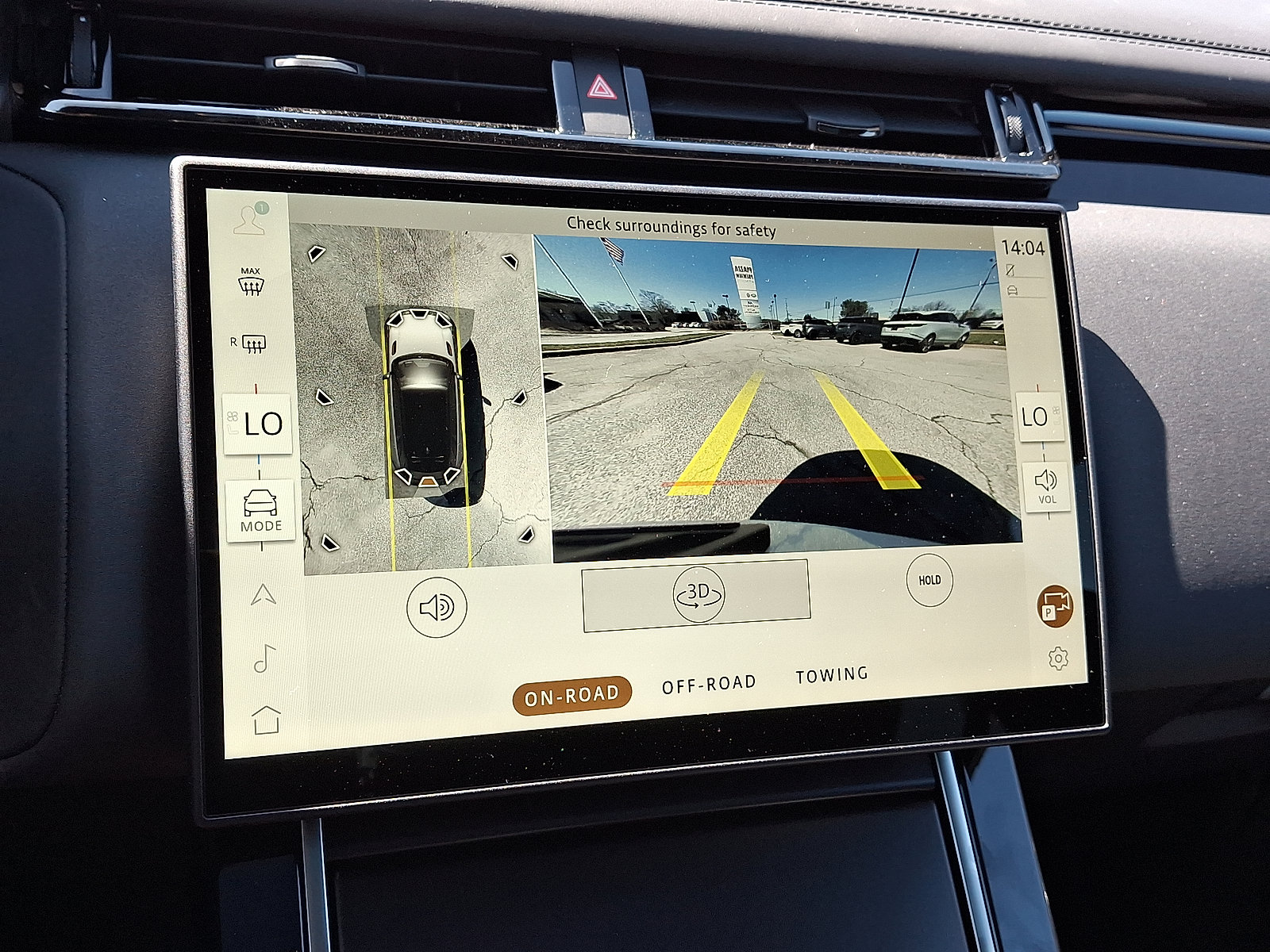 Certified 2026 Land Rover Range Rover Velar Dynamic SE image 9