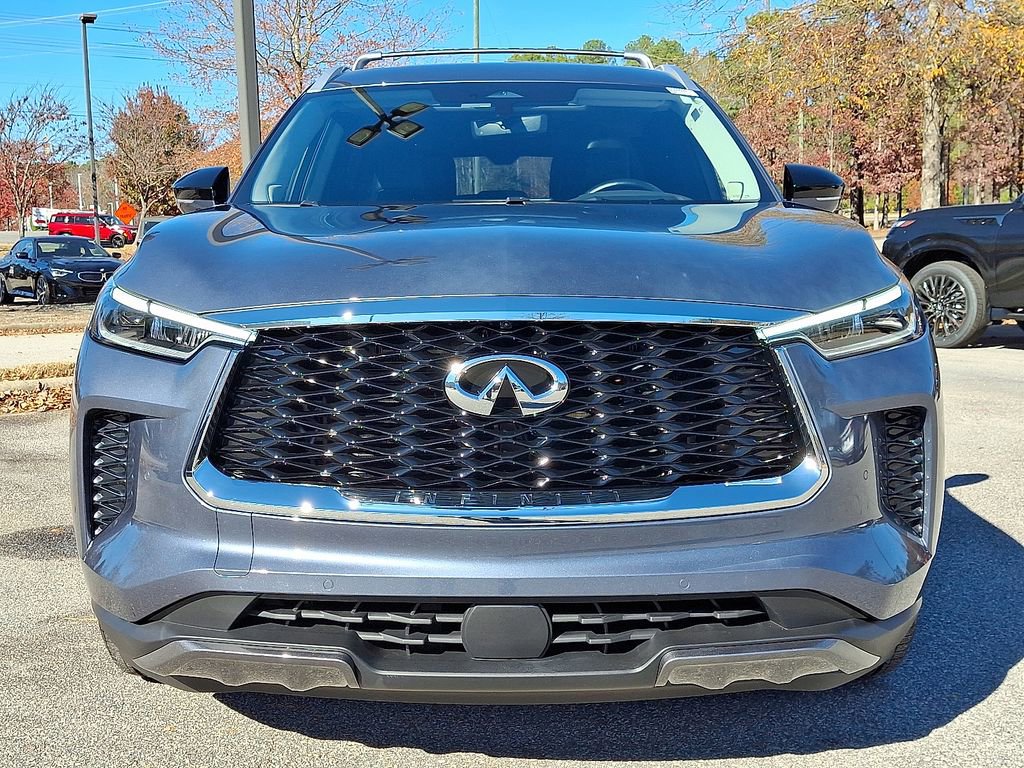 Used 2023 INFINITI QX60 Sensory w/ Vision Package image 2