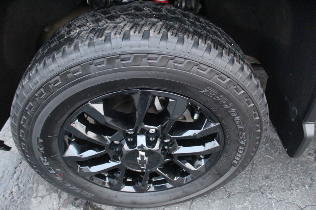 Used 2025 Chevrolet Silverado 2500 LT w/ All Star Edition image 32