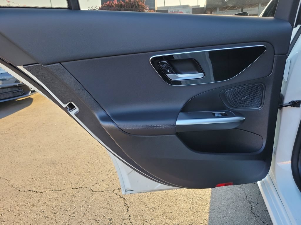 Used 2023 Mercedes-Benz C 300 Sedan image 18