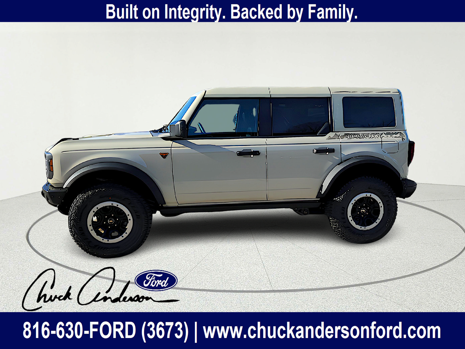 New 2025 Ford Bronco Badlands w/ Sasquatch Package AWD/4WD image 4