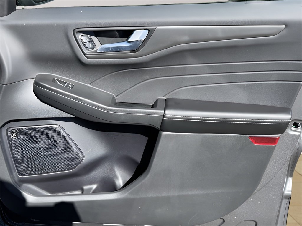 Used 2023 Ford Escape Active w/ Tech Pack #2 image 30