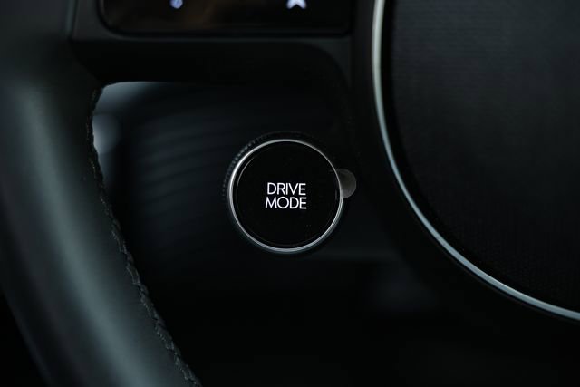 Used 2023 Hyundai Ioniq 5 SE w/ Cargo Package image 34