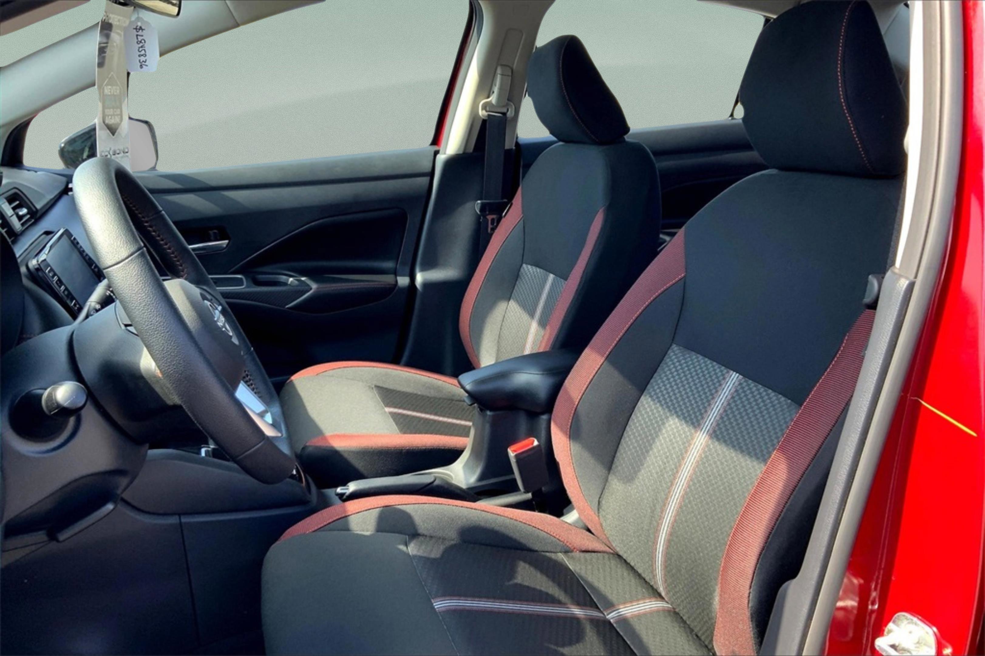 New 2025 Nissan Versa SR w/ Trunk Package image 10