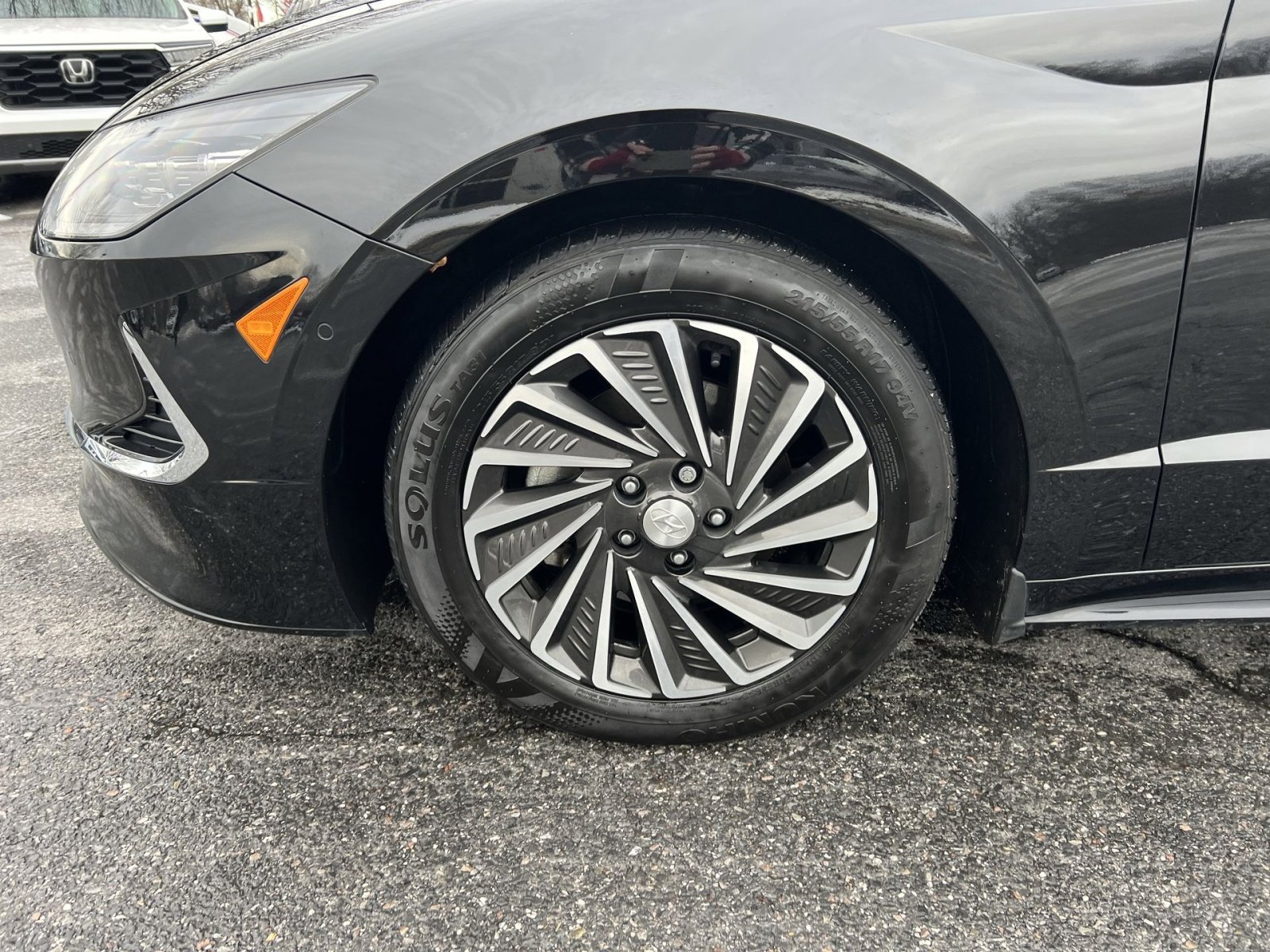 Used 2022 Hyundai Sonata Limited w/ Winter Weather Package image 12