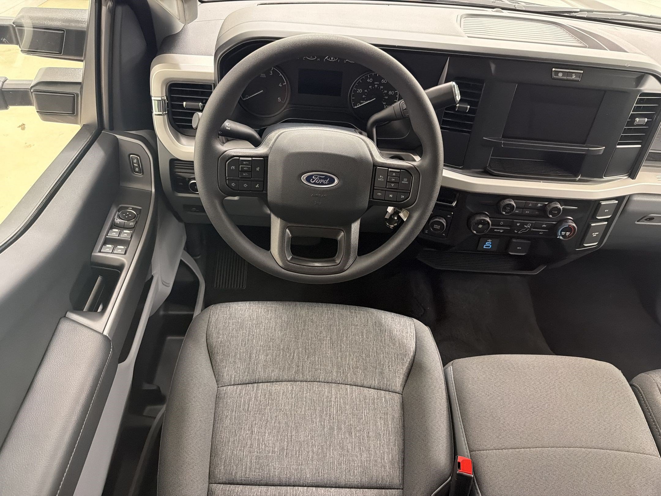 New 2026 Ford F250 XL w/ STX Appearance Package AWD/4WD image 24