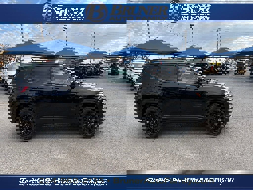 New 2026 Jeep Compass Latitude image 4