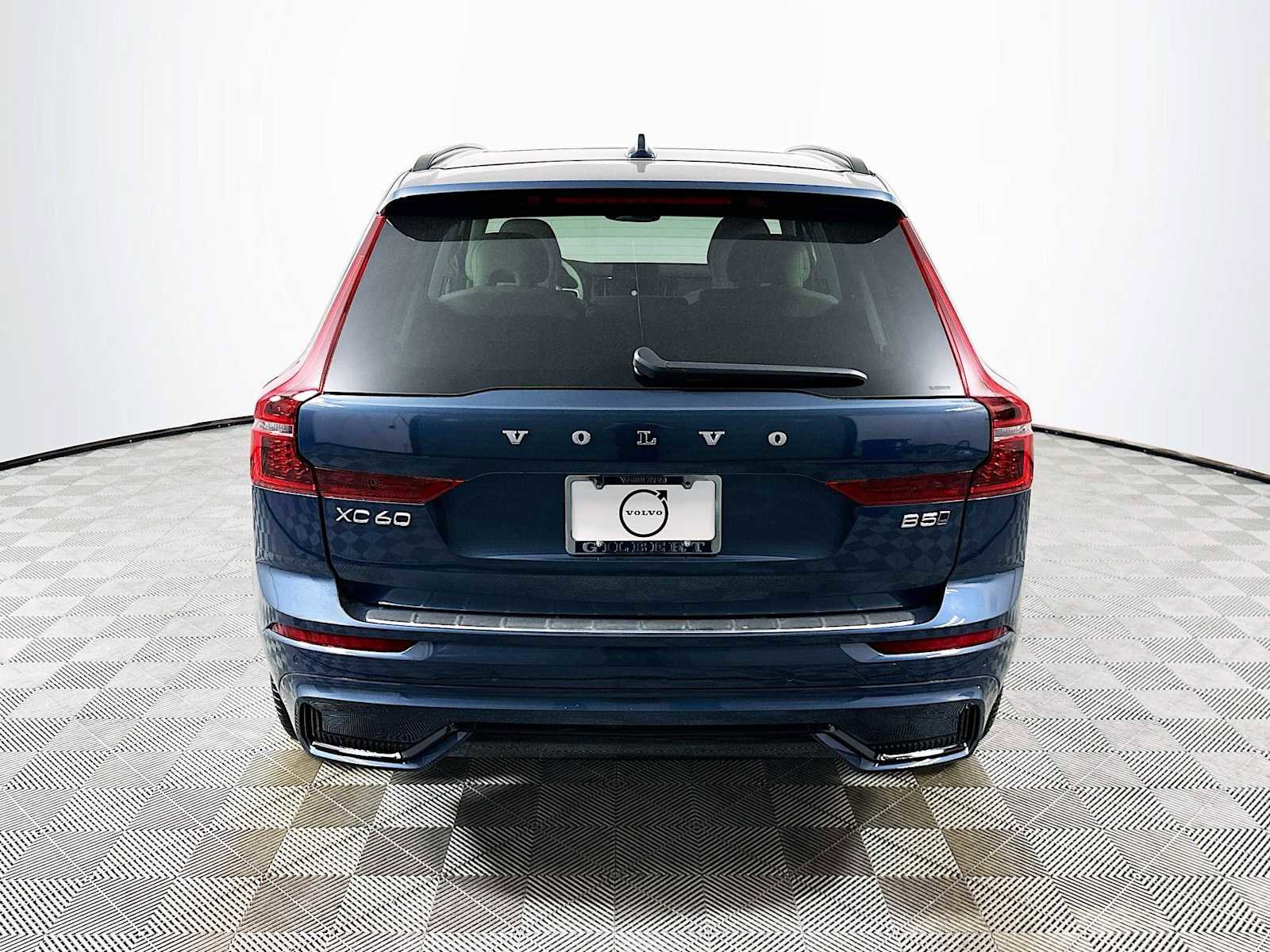 New 2026 Volvo XC60 B5 Ultra w/ Protection Package Premier image 6