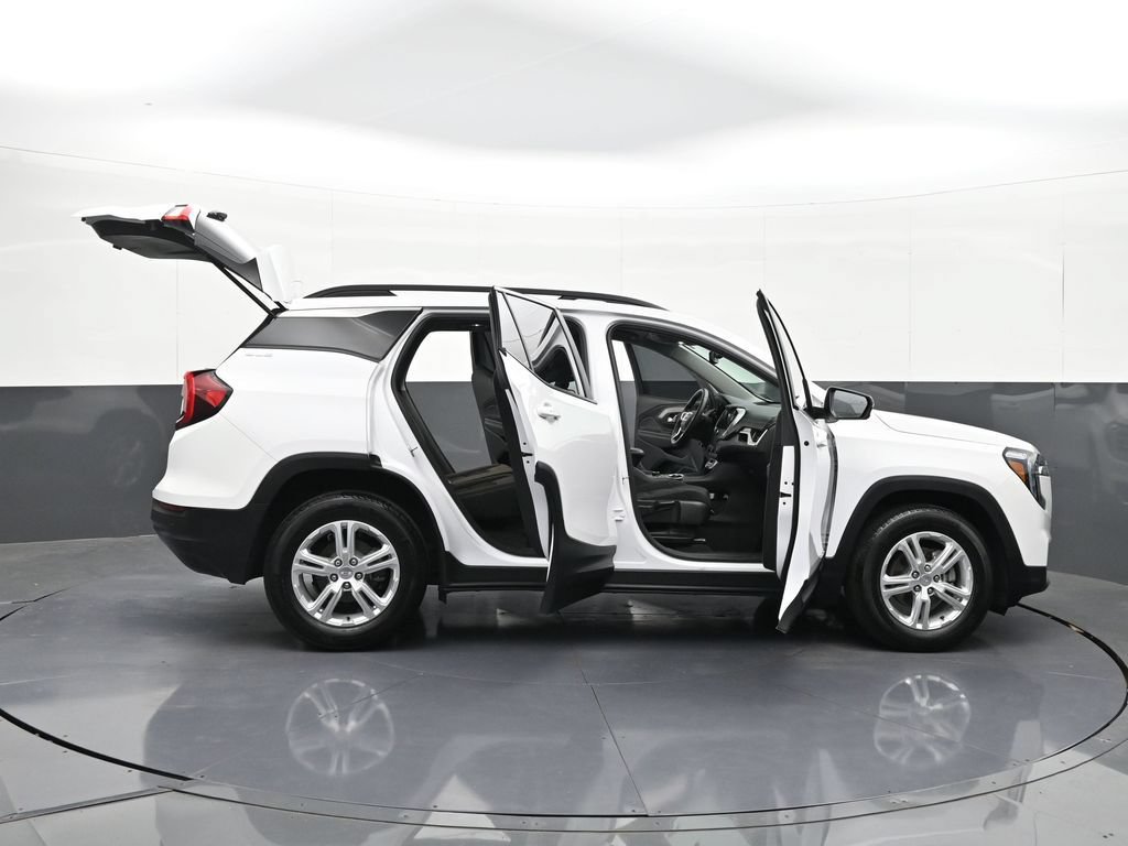Certified 2024 GMC Terrain SLE w/ Driver Convenience Package FWD image 39