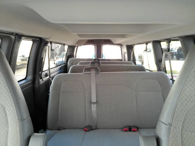 Used 2025 Chevrolet Express 3500 LT w/ LT Preferred Equipment Group RWD image 7