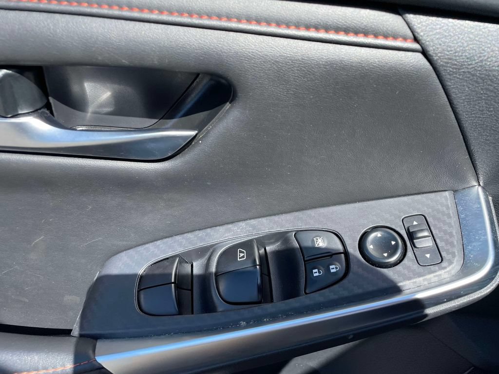 Used 2025 Nissan Sentra SR FWD image 19