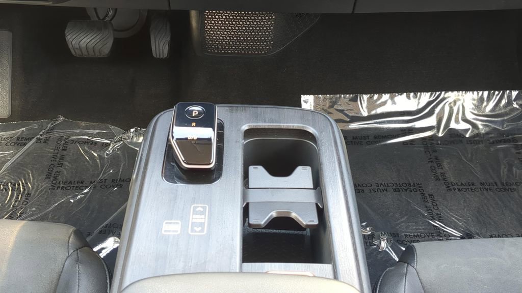 Certified 2023 Nissan Ariya AWD image 15
