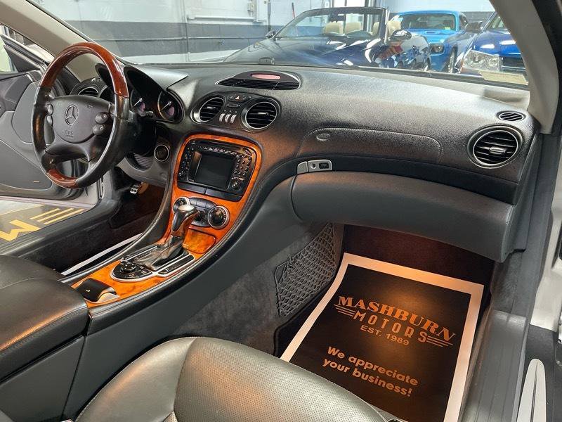 Used 2004 Mercedes-Benz SL 500 image 36