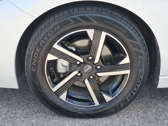 Used 2024 Nissan Sentra SV FWD image 13