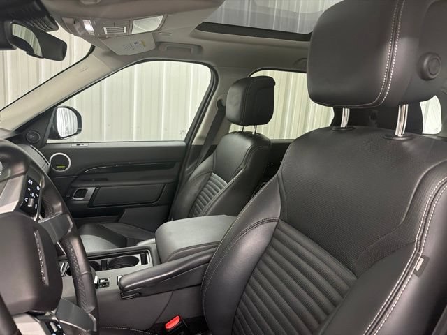 Used 2024 Land Rover Discovery S AWD/4WD image 10