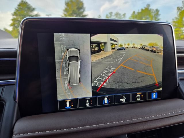 Used 2024 Chevrolet Tahoe High Country AWD/4WD image 32