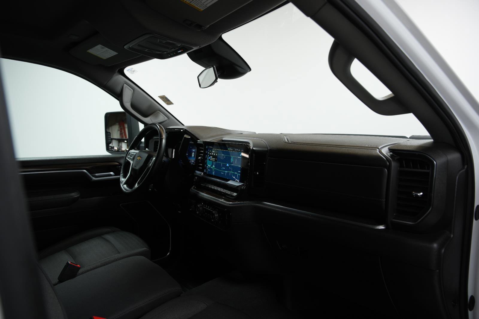 Used 2025 Chevrolet Silverado 2500 LT w/ Convenience Package image 17