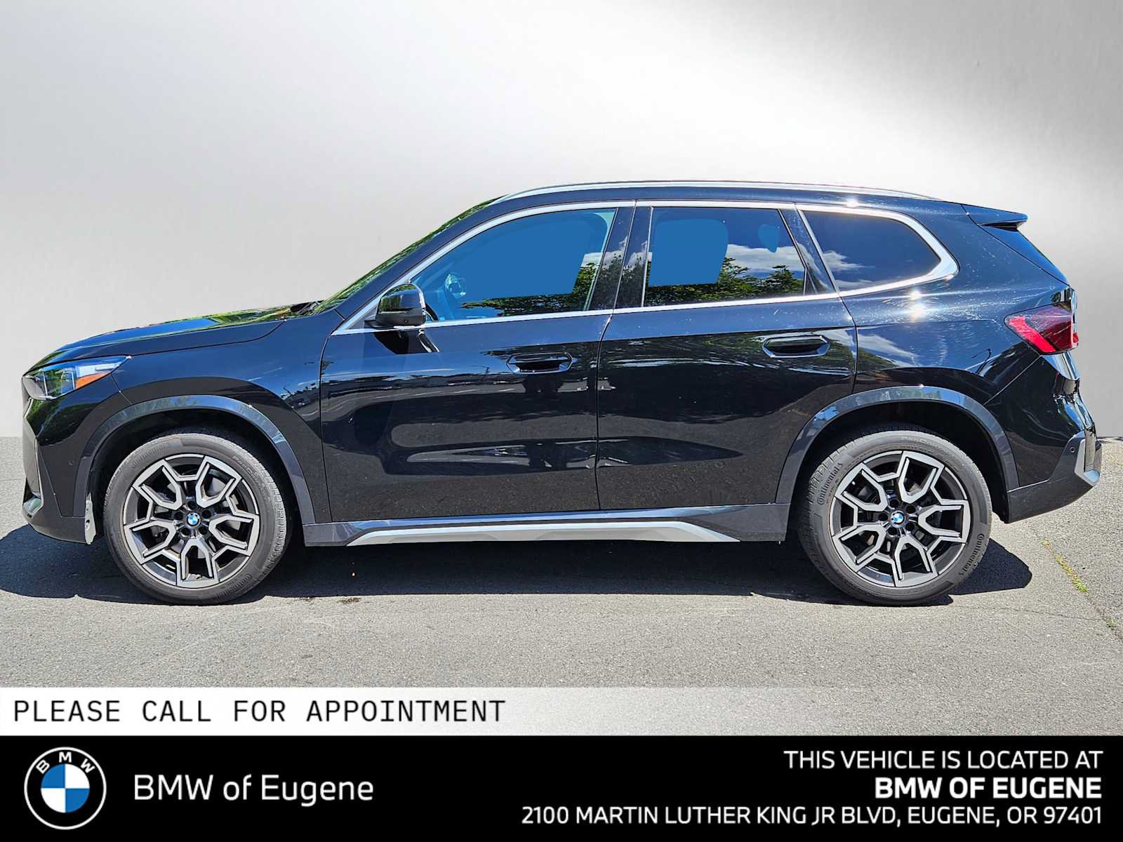 Used 2025 BMW X1 xDrive28i w/ Technology Package AWD/4WD image 6