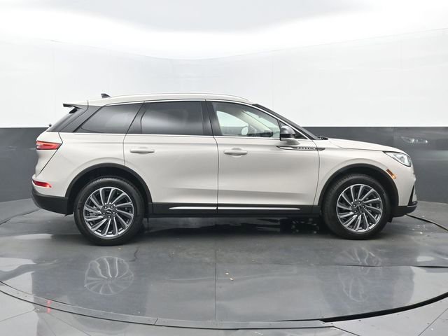 Used 2024 Lincoln Corsair Reserve FWD image 2