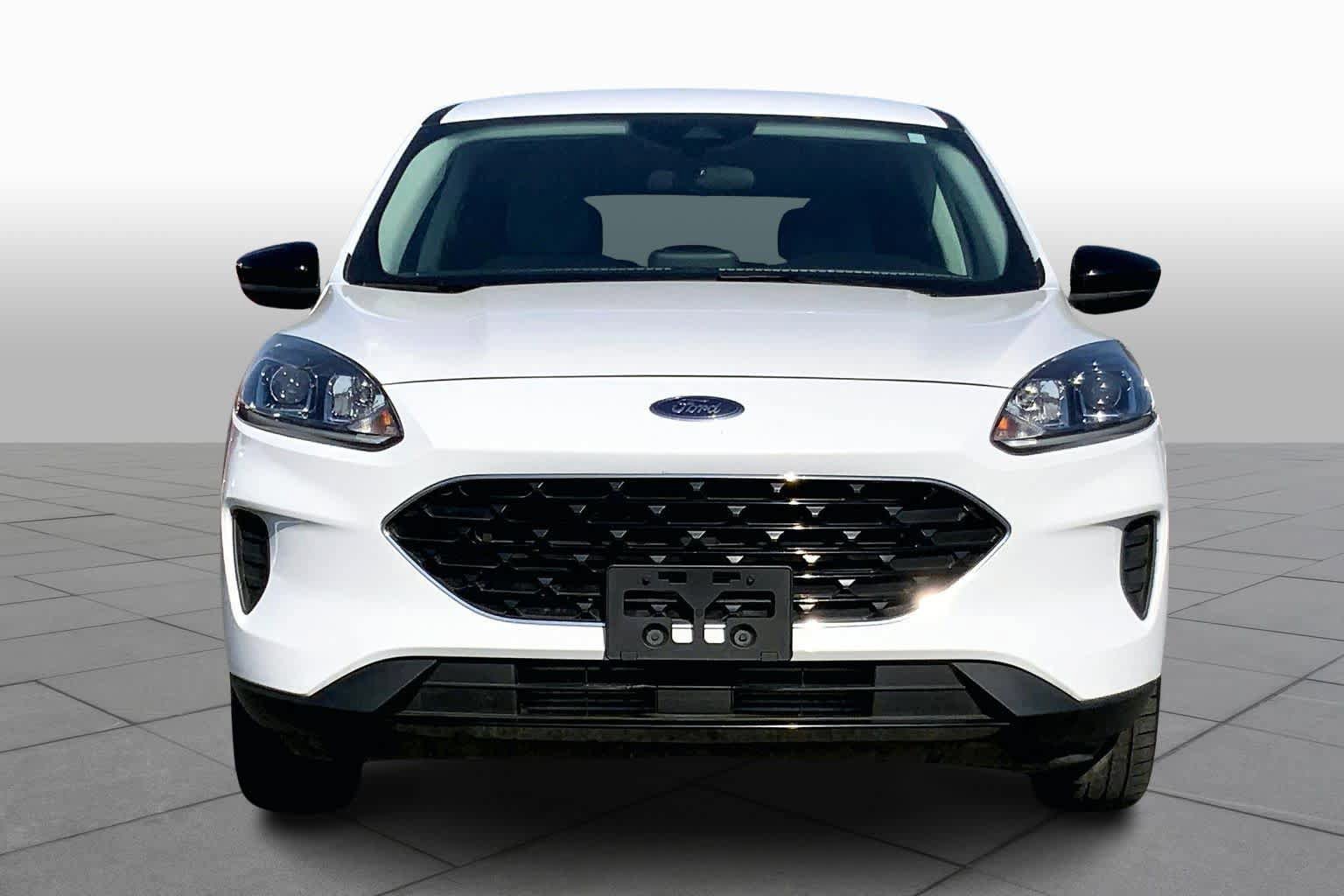 Certified 2022 Ford Escape SE w/ SE Sport Appearance Package FWD image 4
