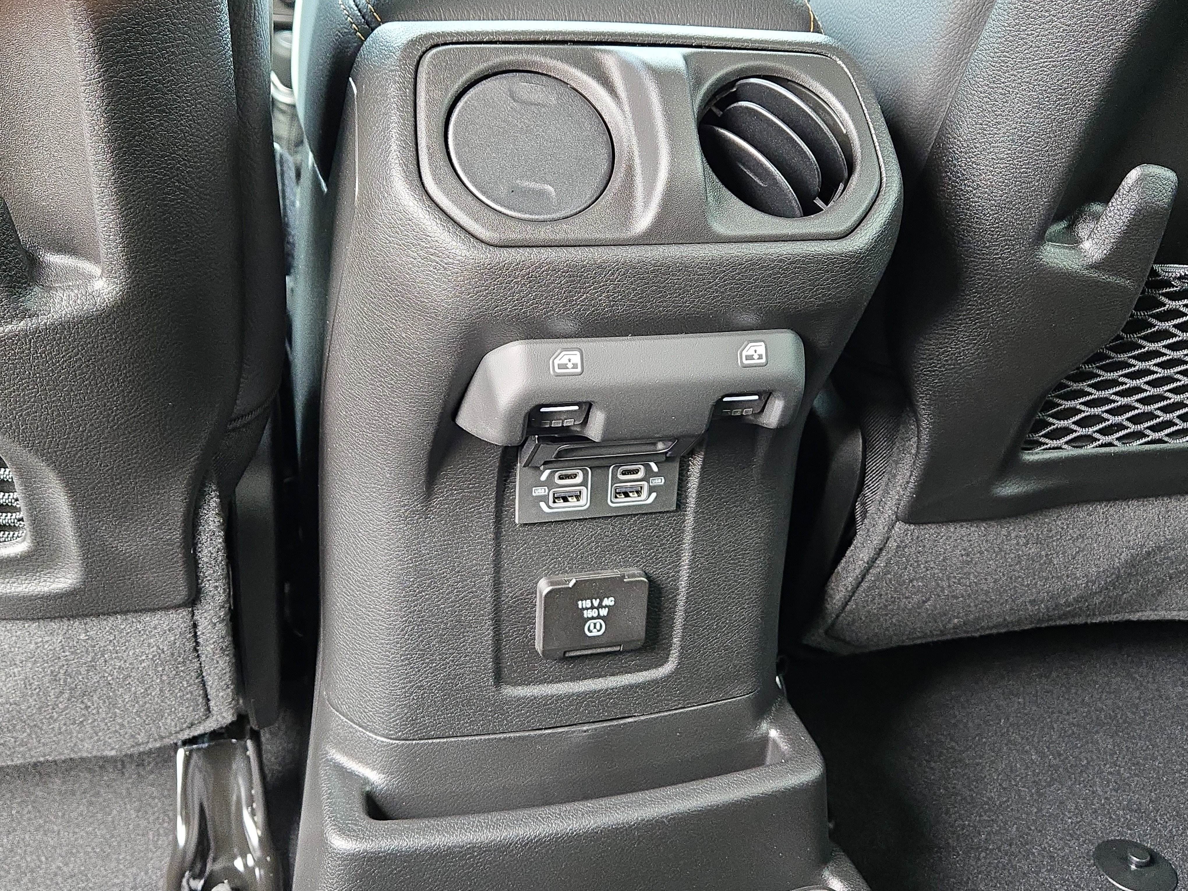 New 2026 Jeep Wrangler Unlimited Sahara AWD/4WD image 18