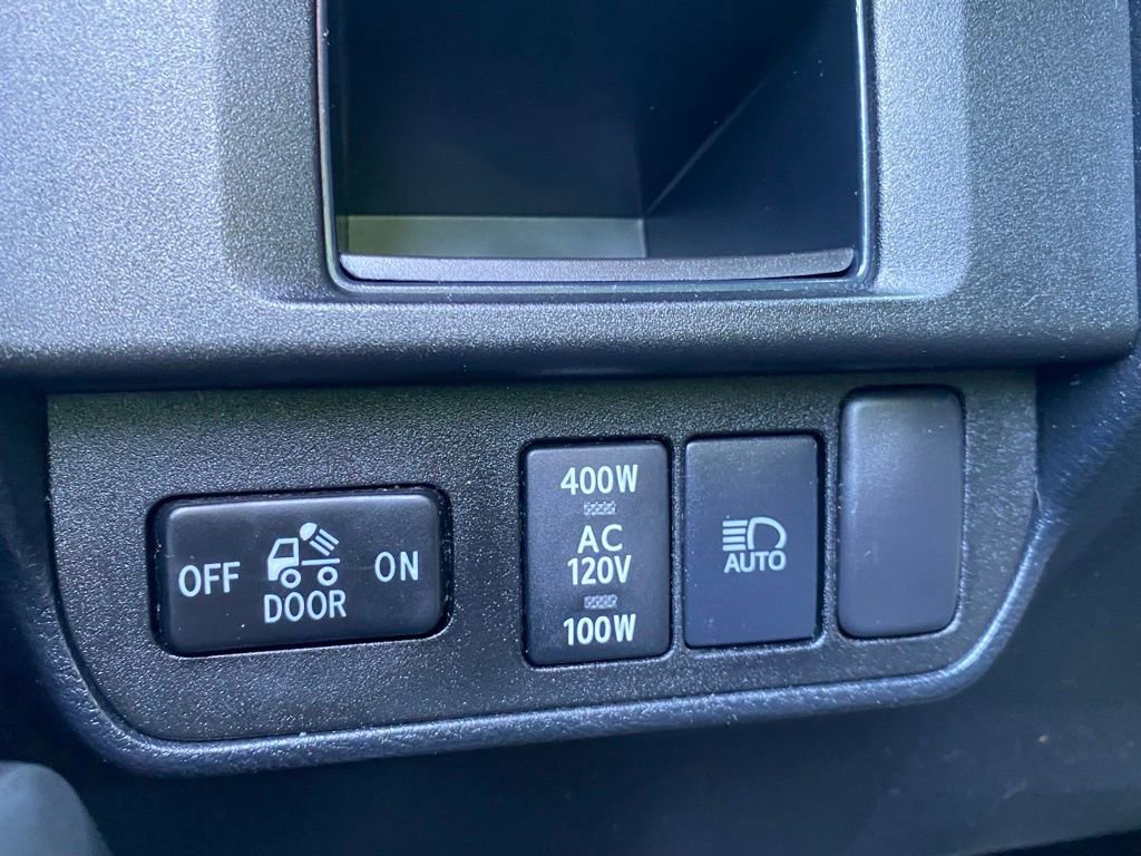 Used 2019 Toyota Tacoma TRD Sport AWD/4WD image 24