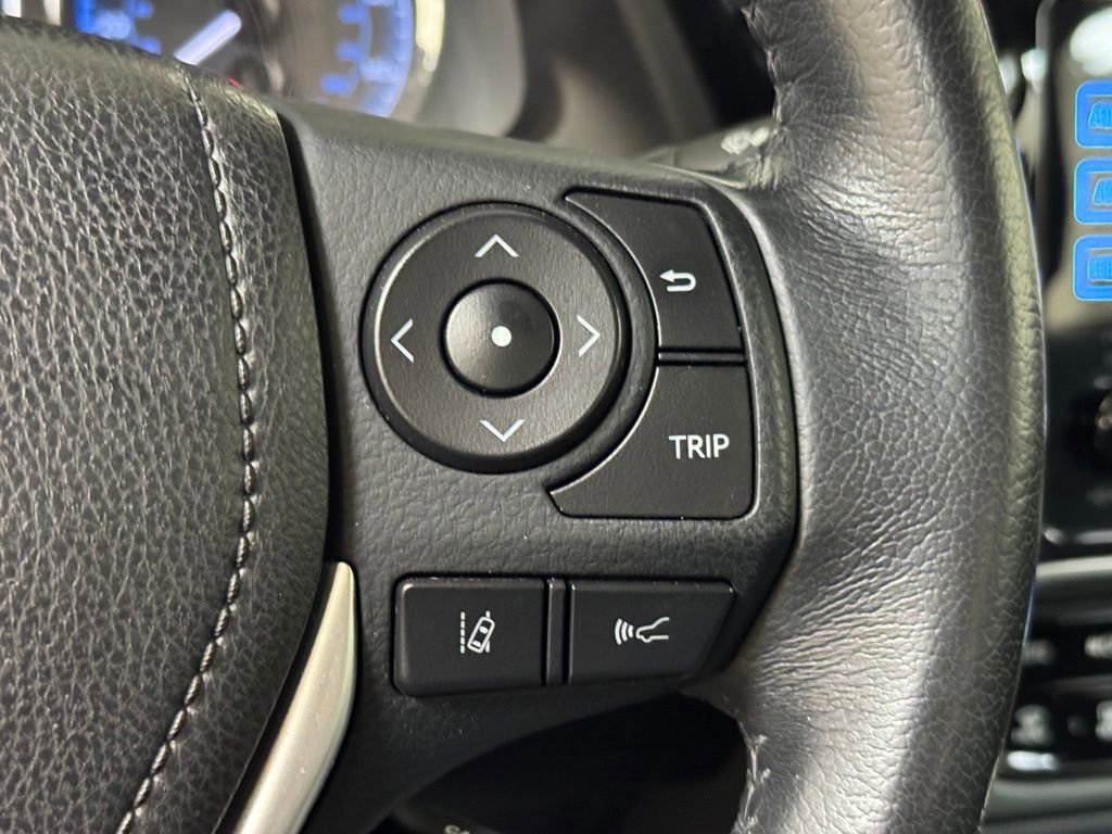 Used 2019 Toyota Corolla SE w/ SE Premium Package FWD image 29