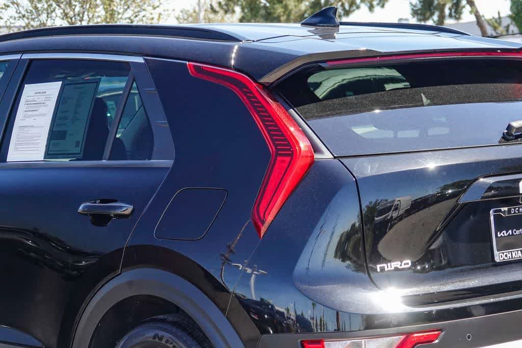 Certified 2024 Kia Niro EX FWD image 7