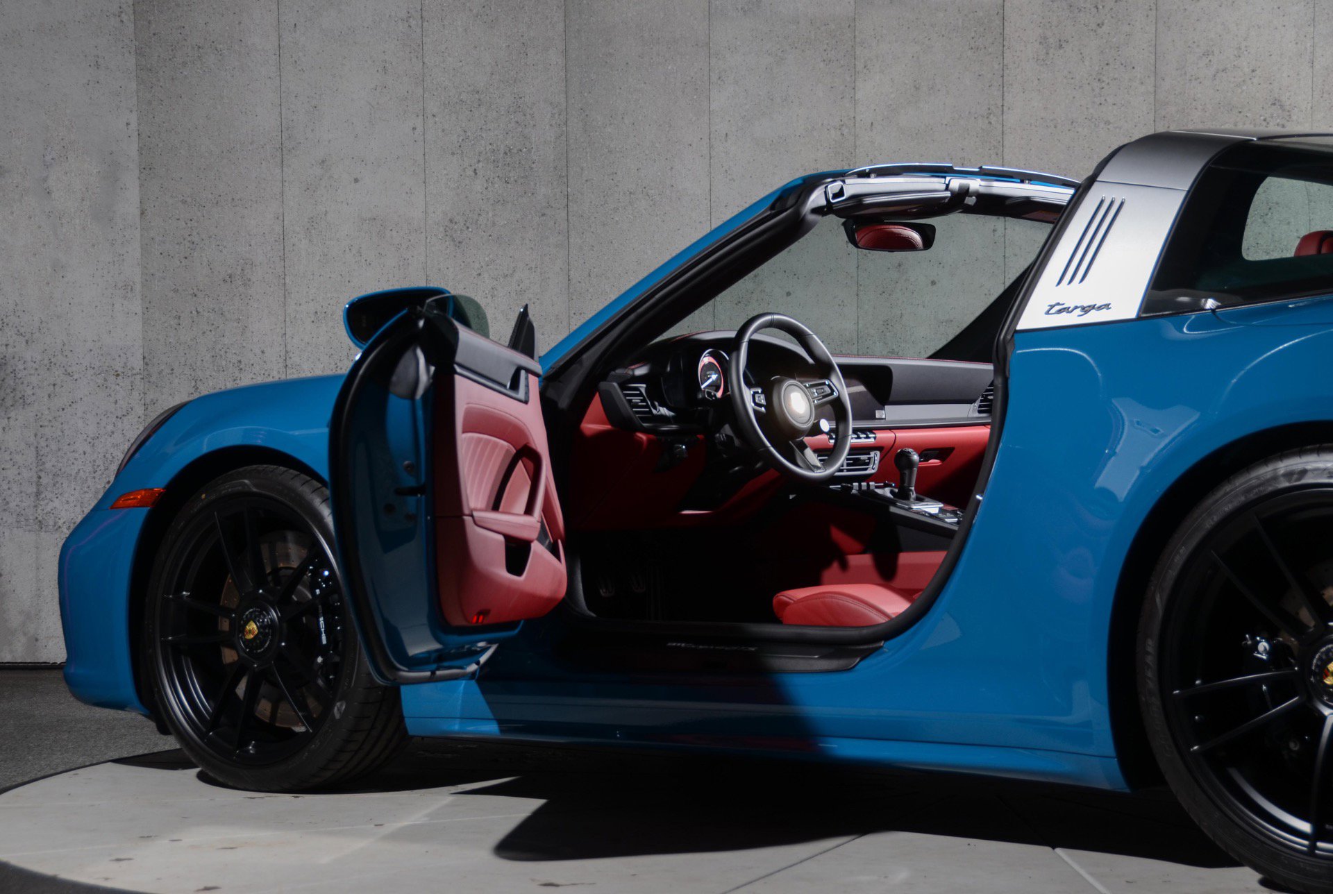 Used 2024 Porsche 911 Targa 4 GTS image 14