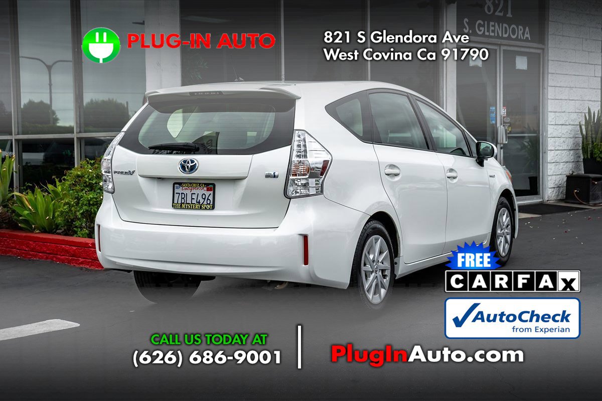 Used 2013 Toyota Prius V Two FWD image 4