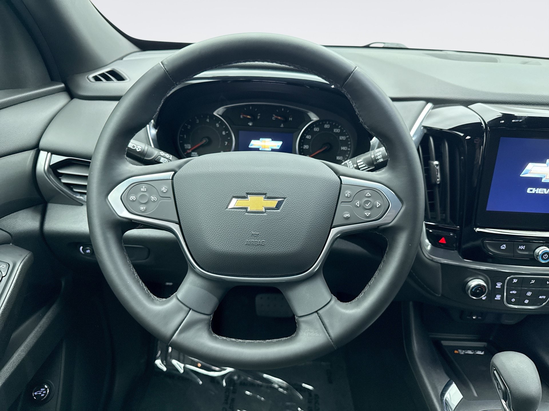 Used 2023 Chevrolet Traverse LT AWD/4WD image 12