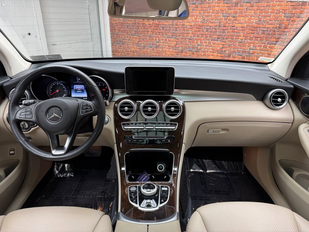 Used 2019 Mercedes-Benz GLC 300 4MATIC image 11