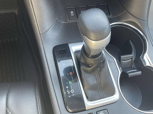 Used 2018 Toyota Highlander XLE AWD/4WD image 24