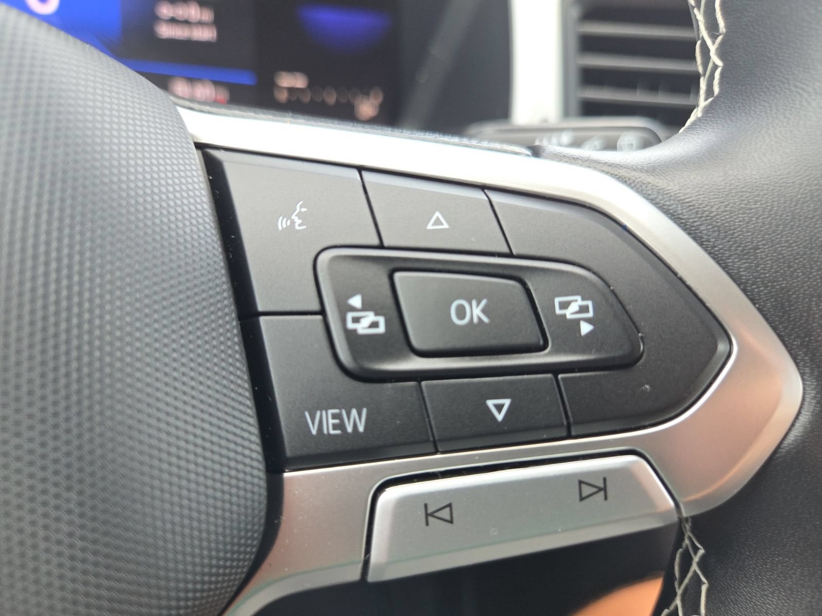 Used 2023 Volkswagen Atlas SE AWD/4WD image 23