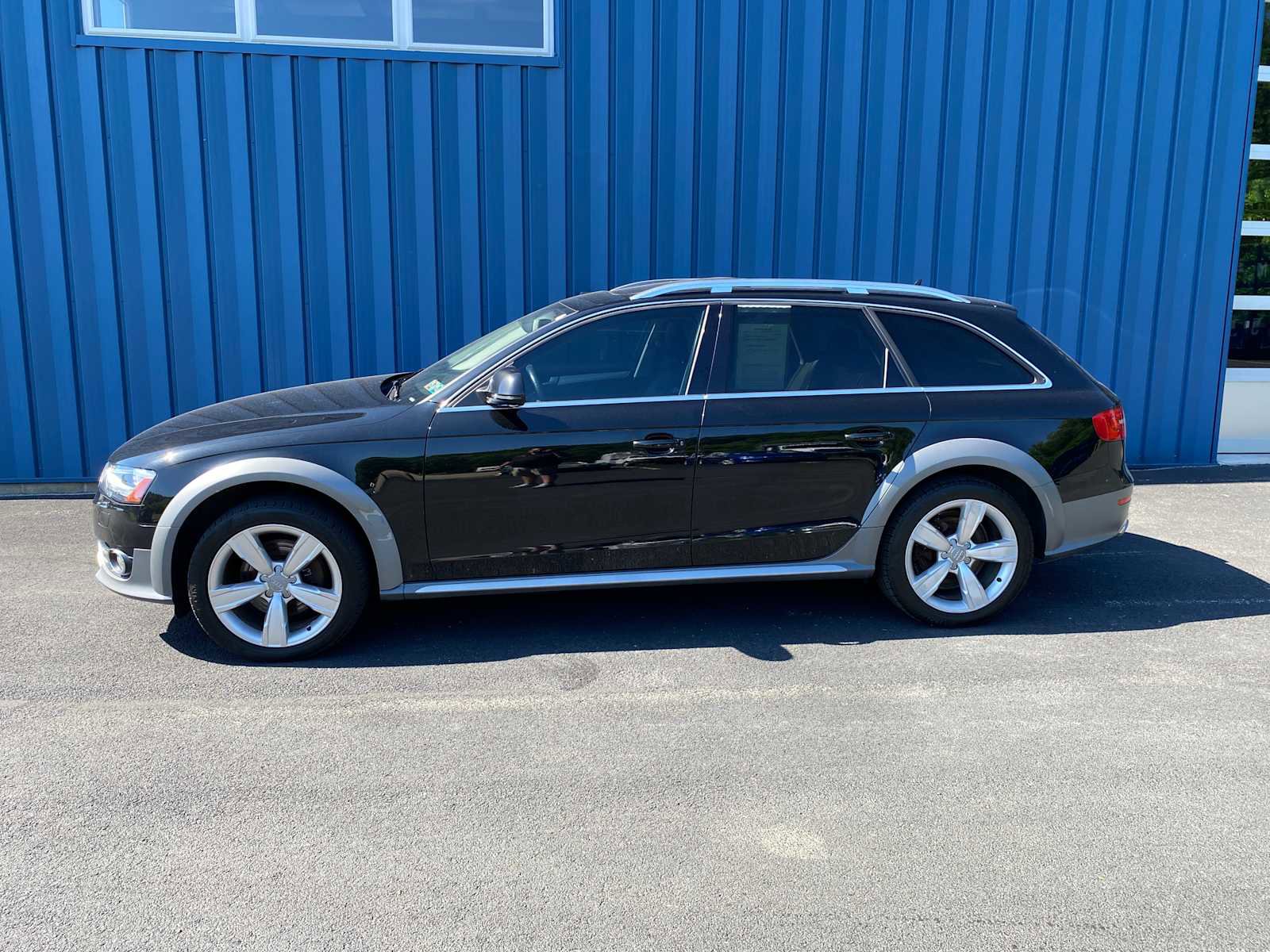 Used 2016 Audi A4 Premium Plus w/ Technology Package AWD/4WD image 14