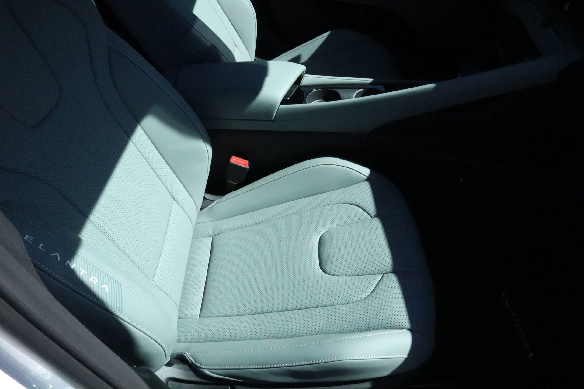 New 2026 Hyundai Elantra Limited image 14