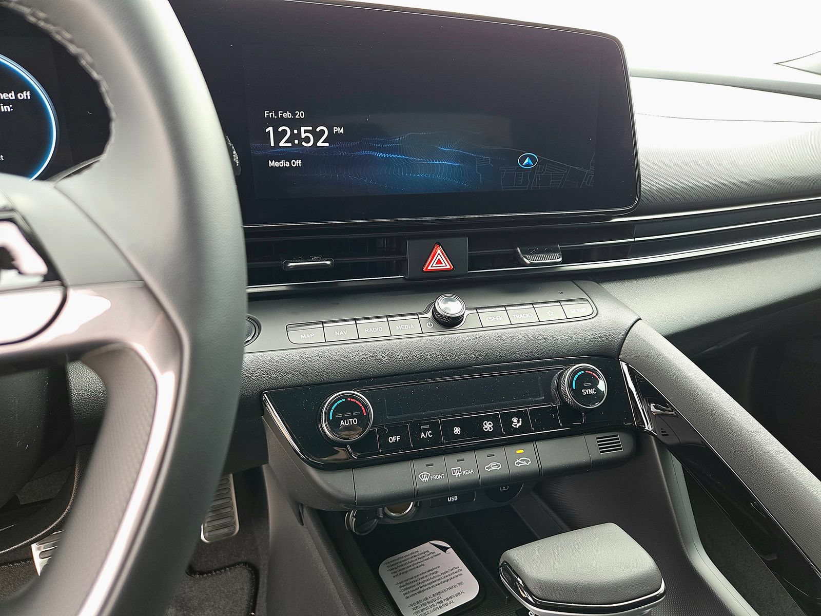 New 2026 Hyundai Elantra SEL FWD image 11
