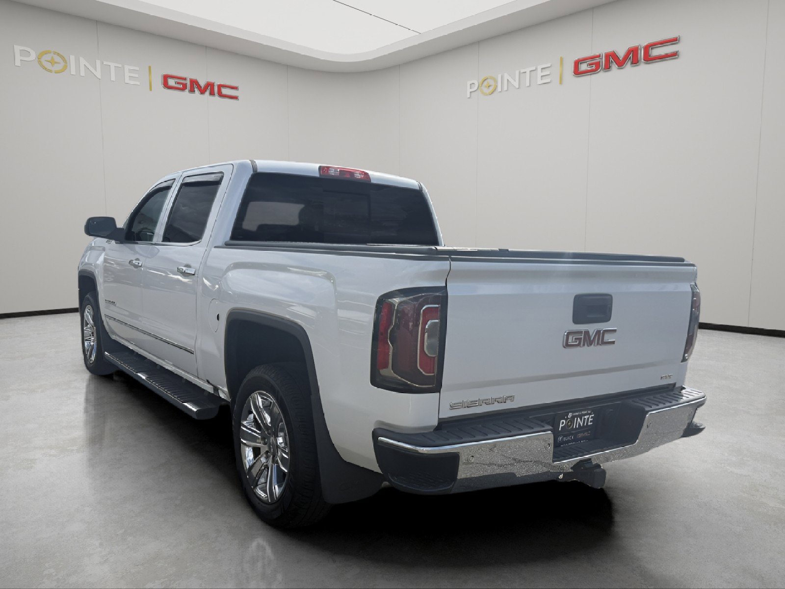 Used 2017 GMC Sierra 1500 SLT AWD/4WD image 6