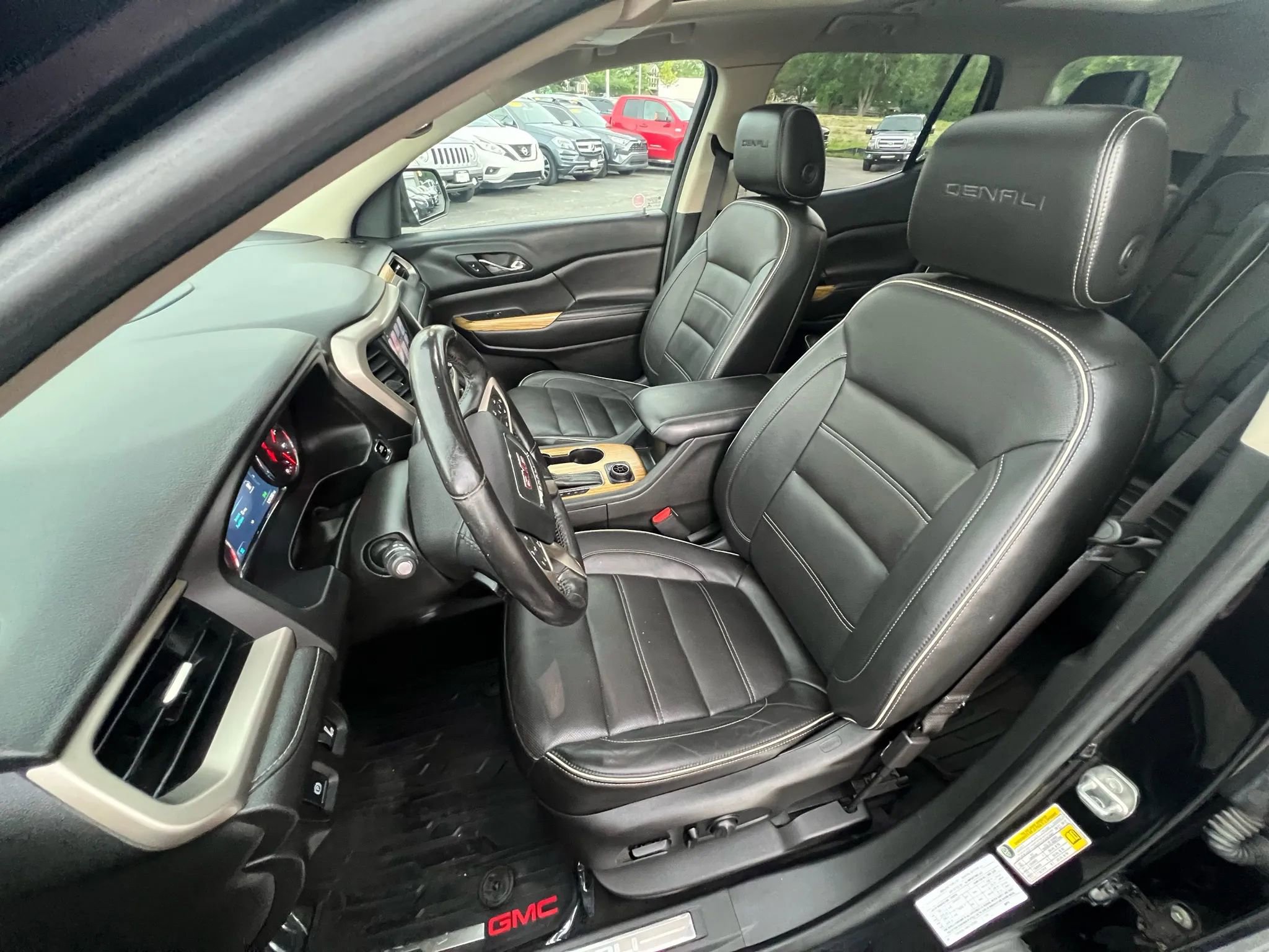 Used 2017 GMC Acadia Denali image 24