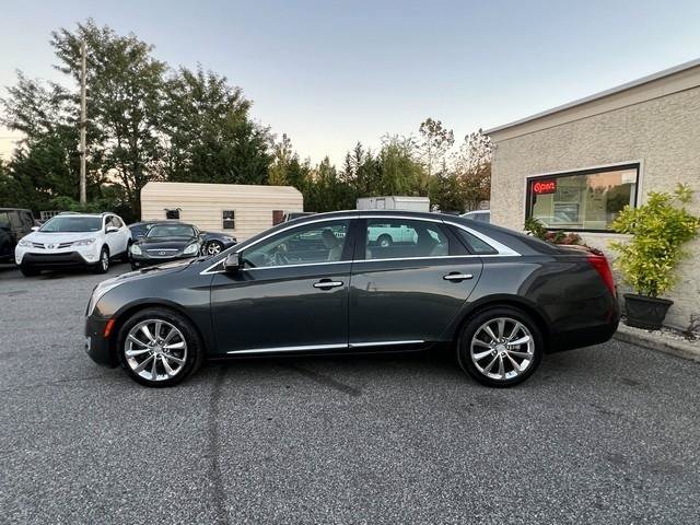 Used 2017 Cadillac XTS Luxury FWD image 4