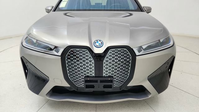 Used 2024 BMW iX xDrive50 w/ Premium Package image 8