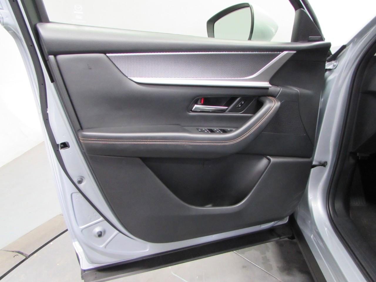 Used 2024 MAZDA CX-90 3.3 Turbo w/ Premium Package image 12